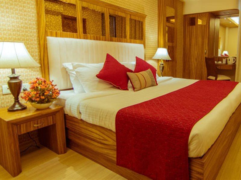 Clark International Hotel Delhi  Buitenkant foto