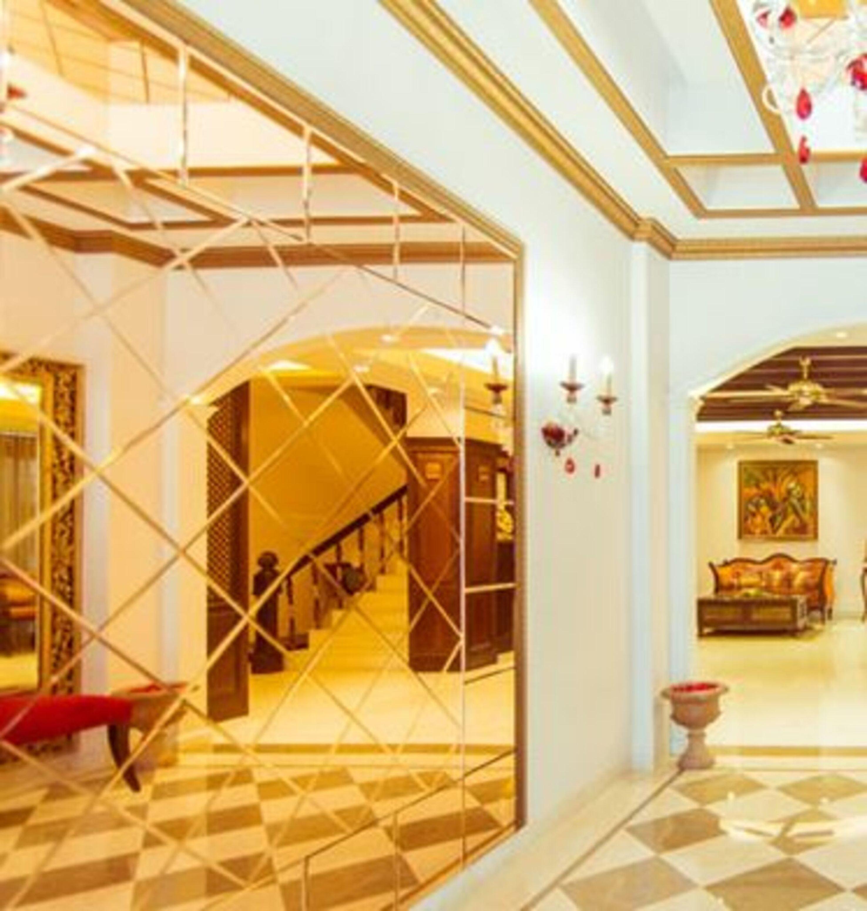 Clark International Hotel Delhi  Buitenkant foto