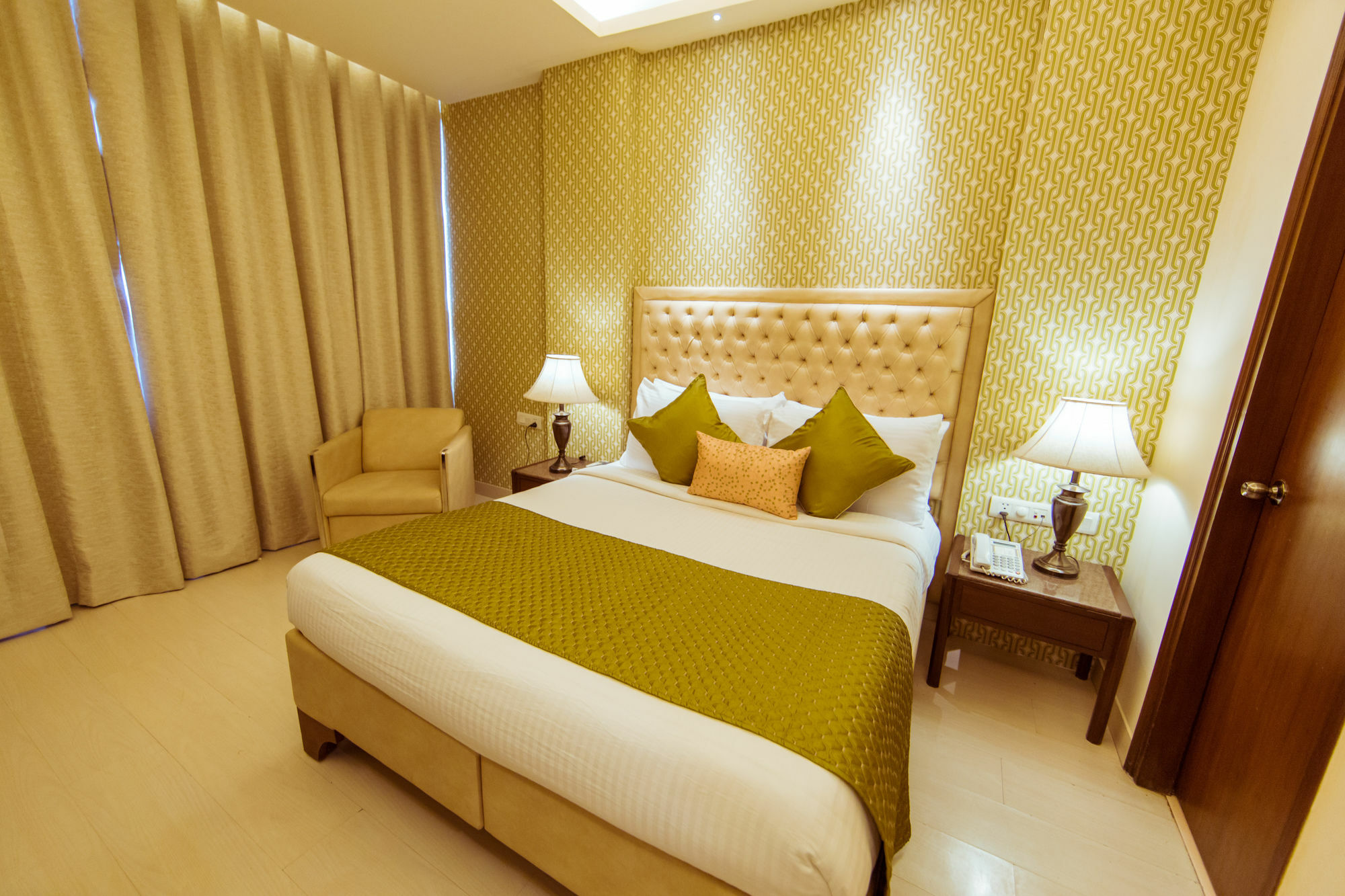 Clark International Hotel Delhi  Buitenkant foto